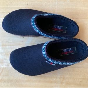 Haflinger Grizzly Black Clog Wool Slipper Clog